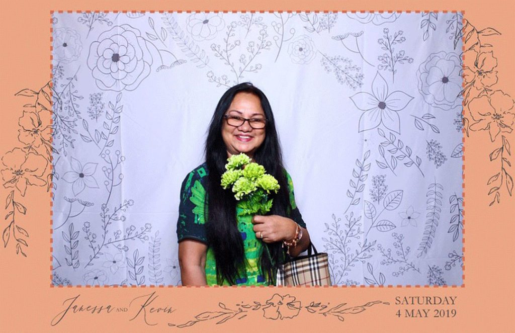 fake flowers photo booth prop 