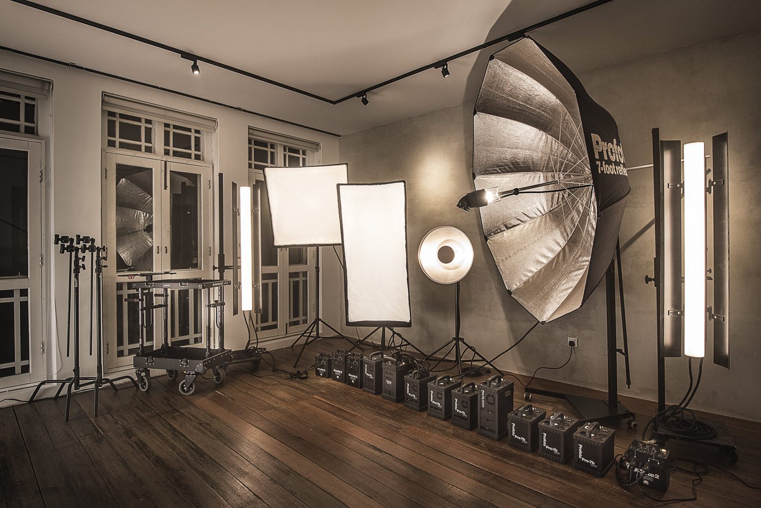 Photo Studio Rental Rates in Singapore - Vivid Snaps Photography