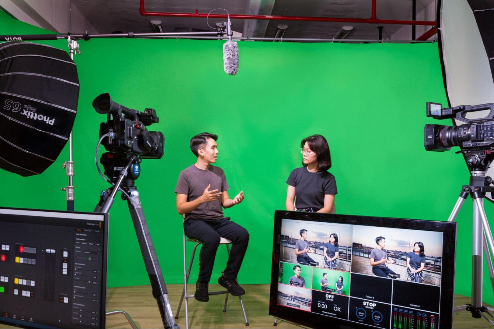 Vivid Media Complimentary in-house studio for clients | green screen | customisable backdrops, lighting, and props