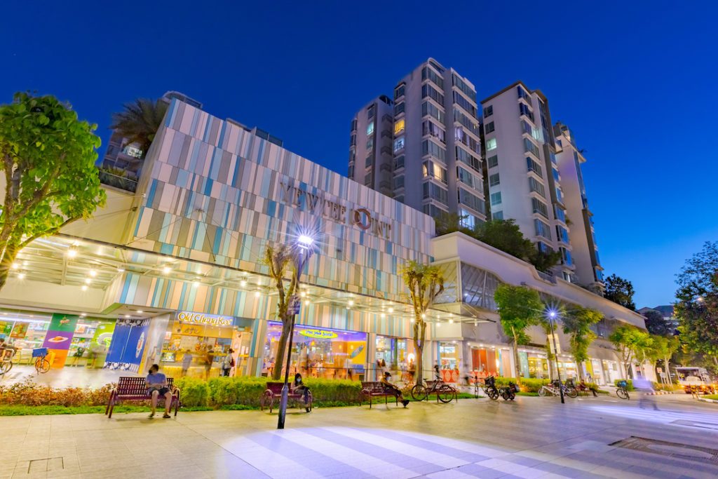 Shopping Mall Facade Night Scene Photography