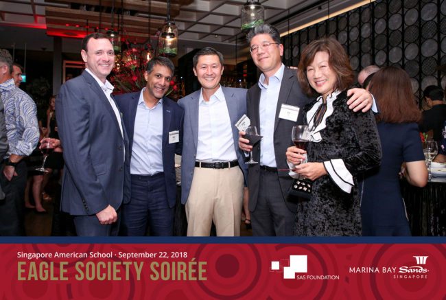 Instant Roving Photographer for Events in Singapore